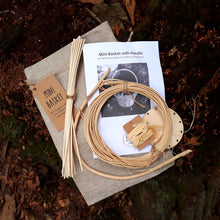 Load image into Gallery viewer, Easter DIY Basketry kit for beginners | Mini basket with handle