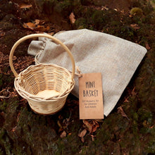 Load image into Gallery viewer, Easter DIY Basketry kit for beginners | Mini basket with handle