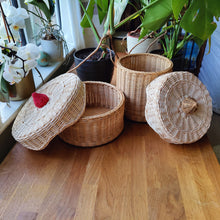 Load image into Gallery viewer, Cake Rattan Basket -  Chocolate