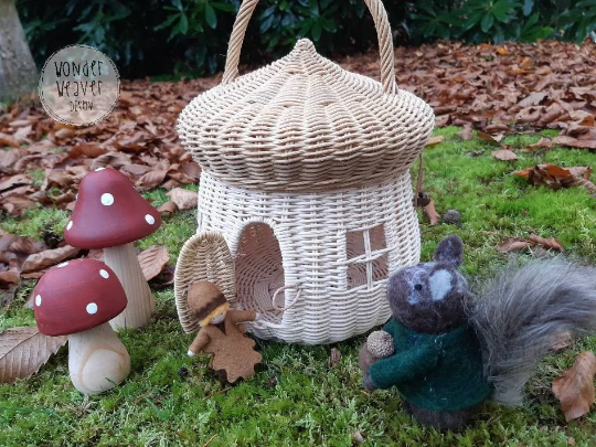 RATTAN ACORN BAG – Veille sur toi