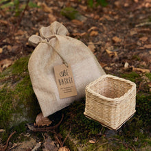 Load image into Gallery viewer, DIY Basketry kit for beginners | Cube Basket